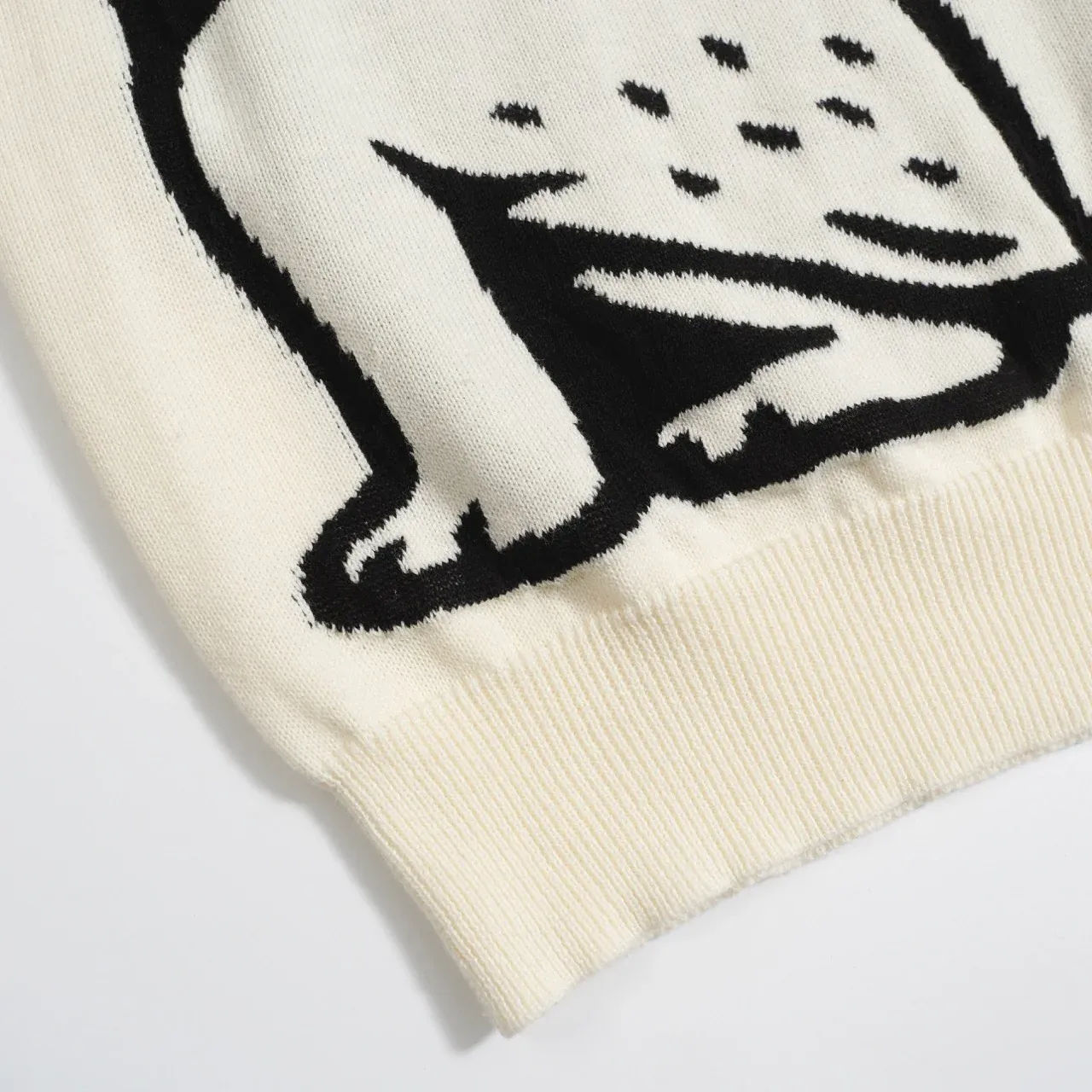 Men's Retro Knit Polo – Vintage Cream Button-Up with Bulldog Graphic - Image 5