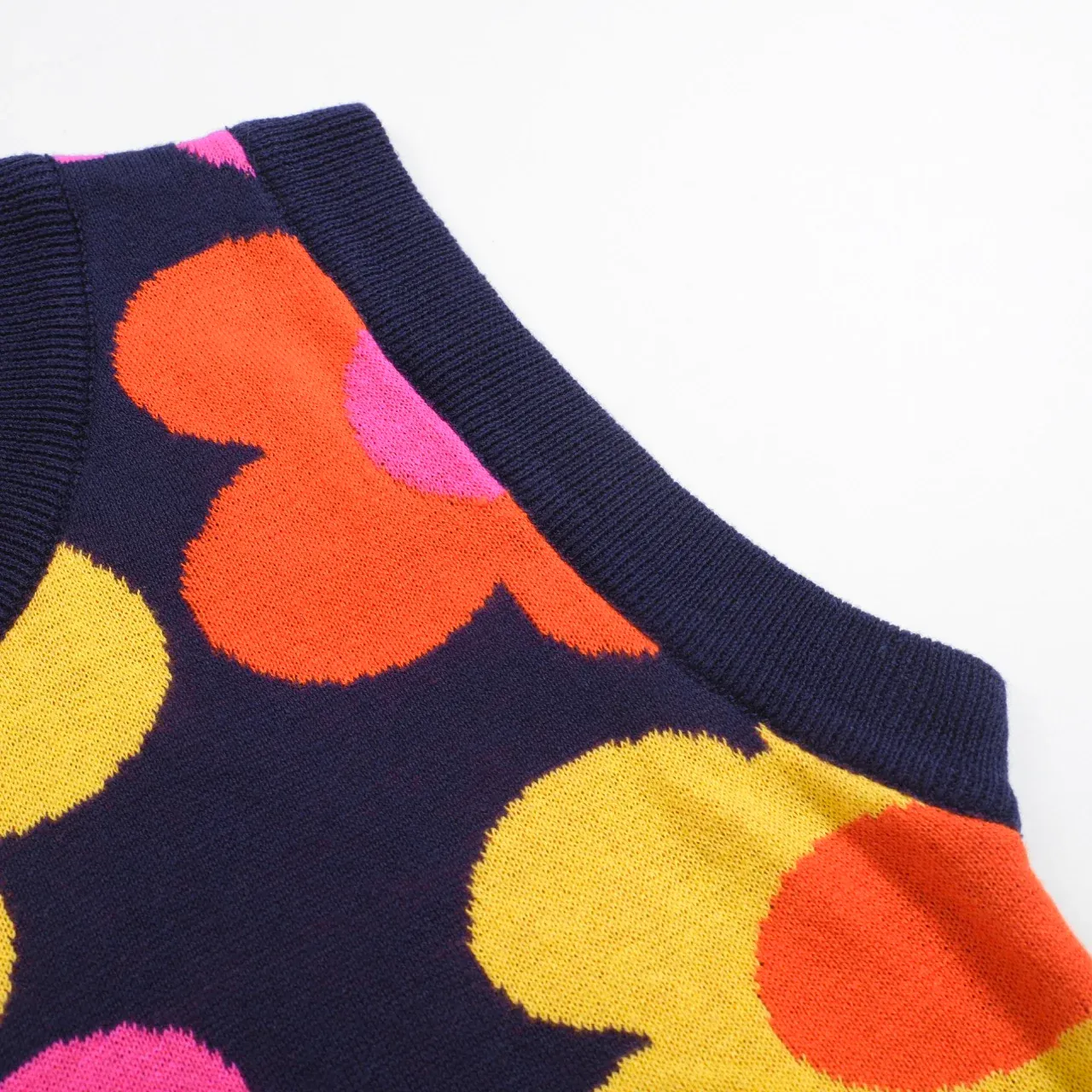 Women’s Retro Floral Knit Set with Vibrant Orange, Pink, and Yellow Flowers - Image 8