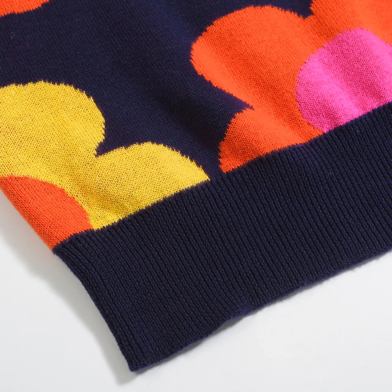 Women’s Retro Floral Knit Set with Vibrant Orange, Pink, and Yellow Flowers - Image 9