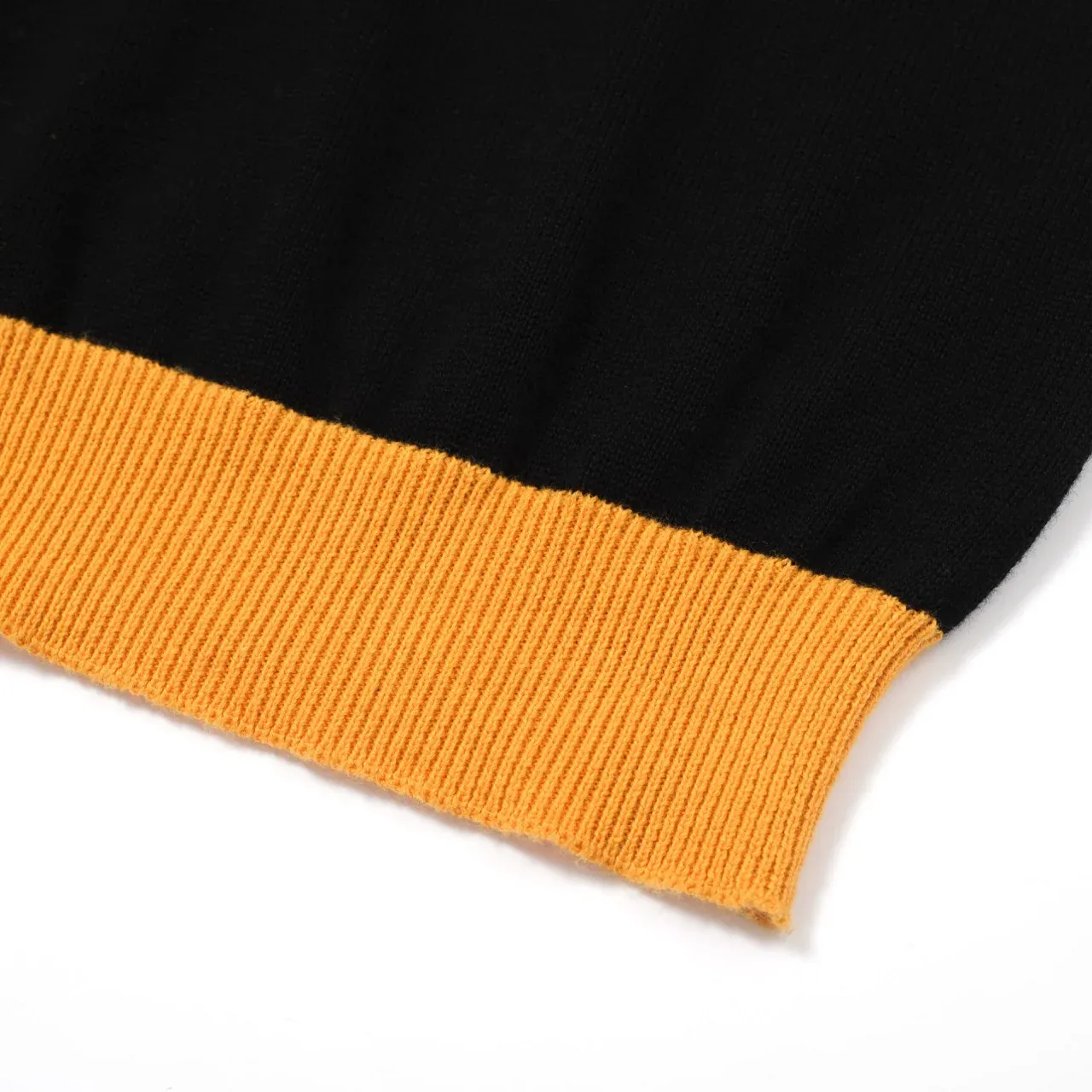 Women Yellow Pigeon Knitted Black Short Sleeves Knitwear - Image 5