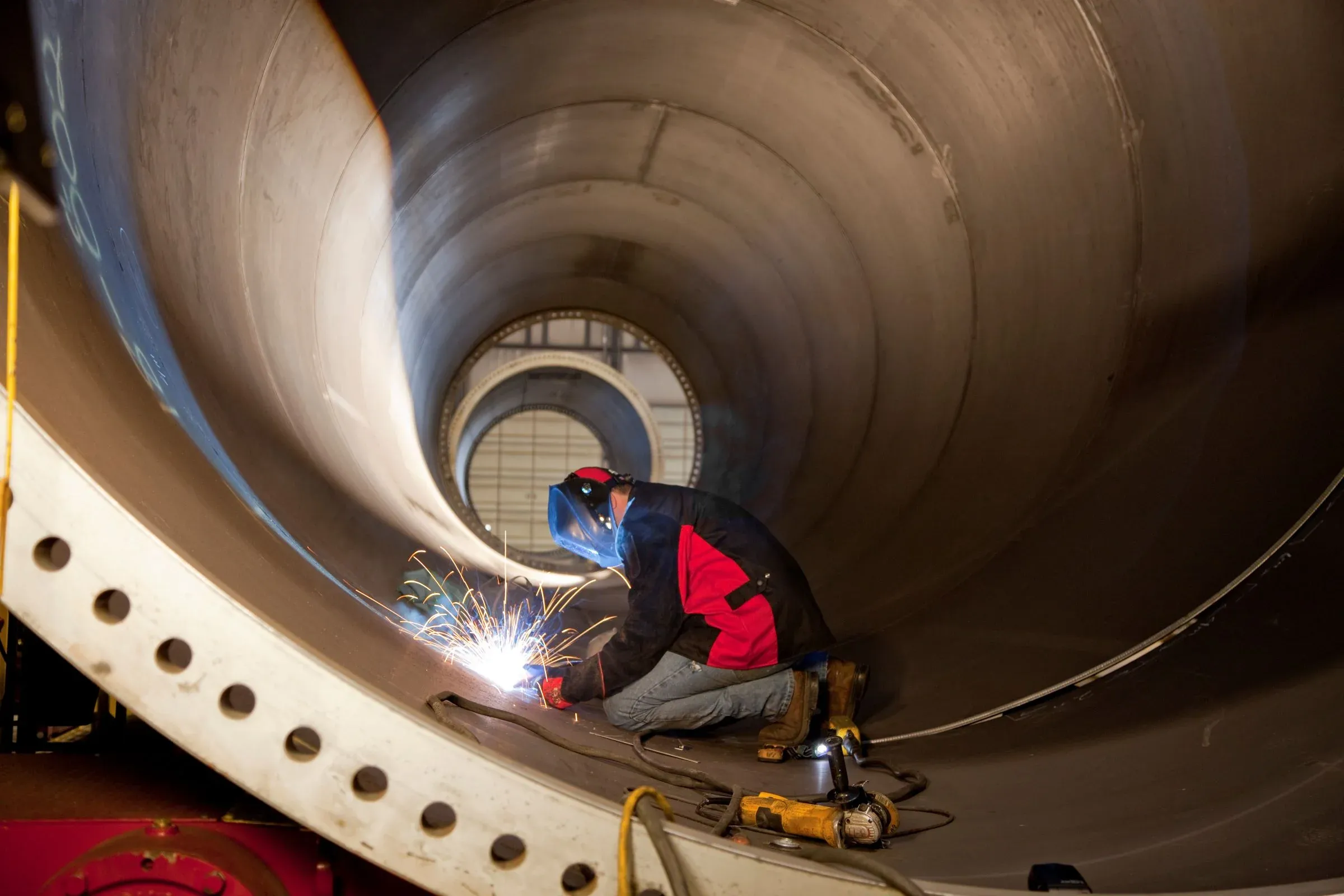 Lincoln Electric Viking 2450 Black Welding Helmet - Image 2