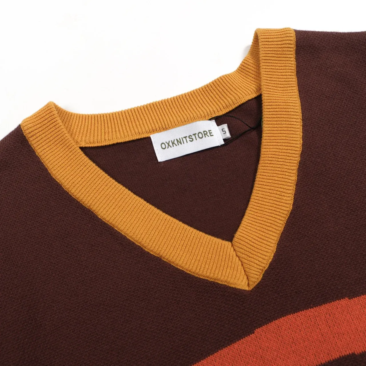 Women Retro Wave Line V-Neck Brown Short Sleeves Knitwear - Image 4