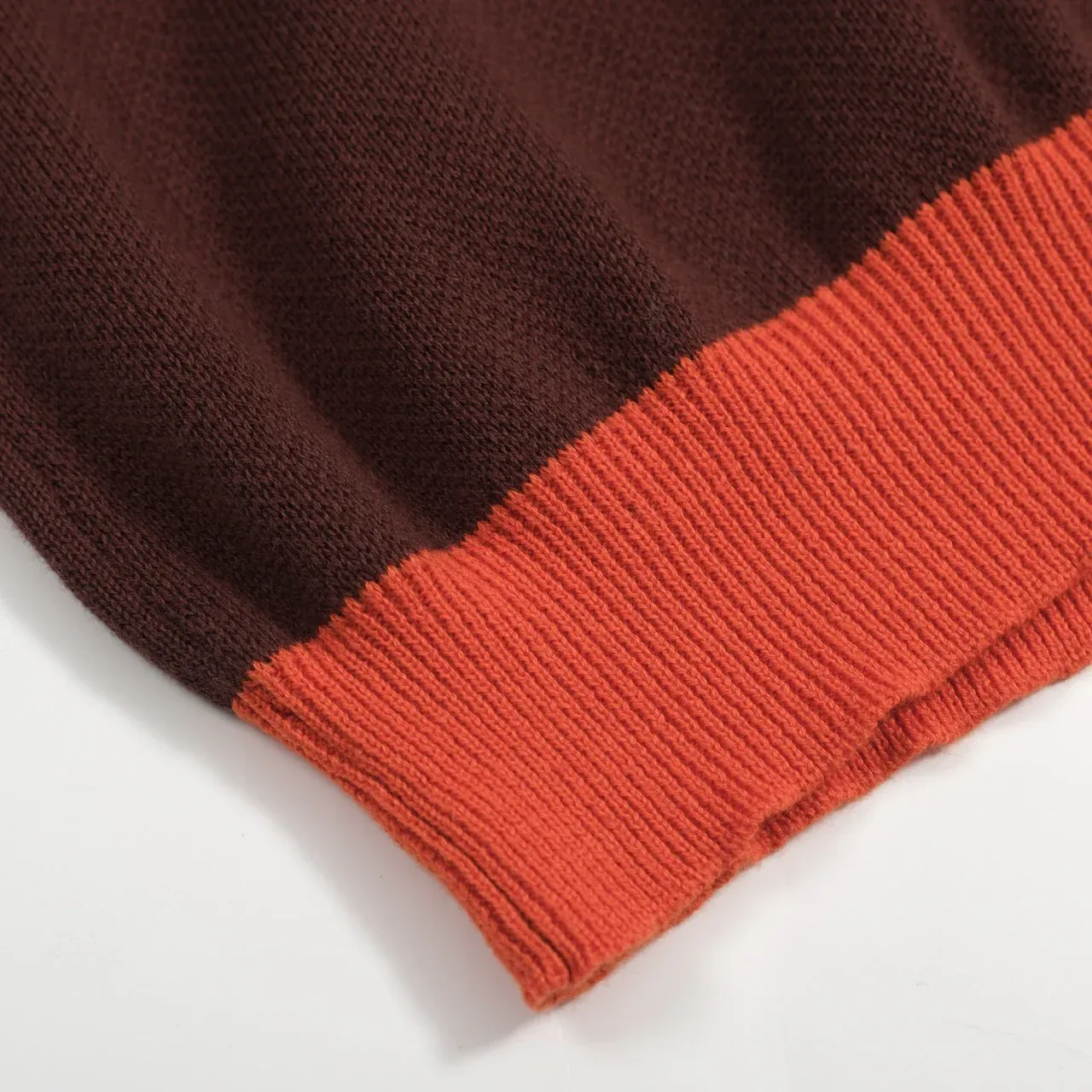 Women Retro Wave Line V-Neck Brown Short Sleeves Knitwear - Image 6